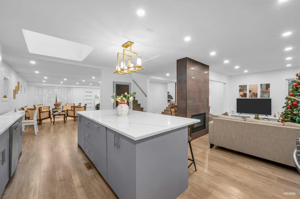 1249 Doran Road, North Vancouver