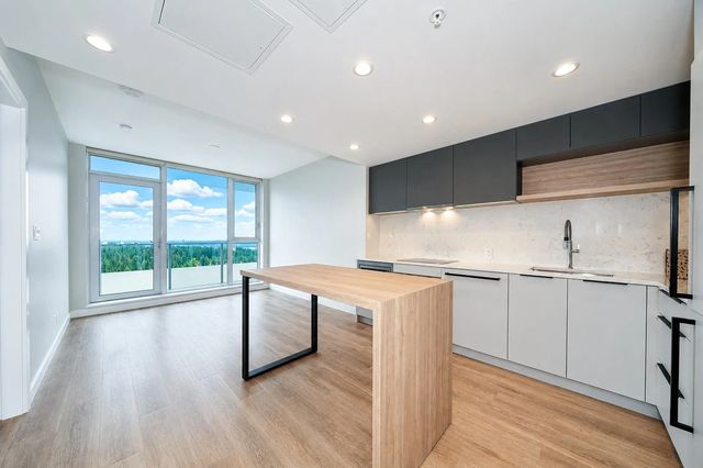 567 Emerson Street 3502, Coquitlam