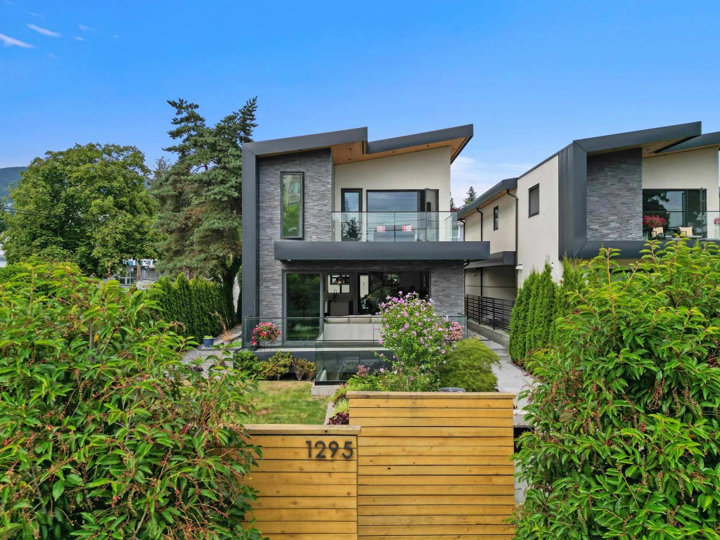 1295 Duchess Avenue, West Vancouver