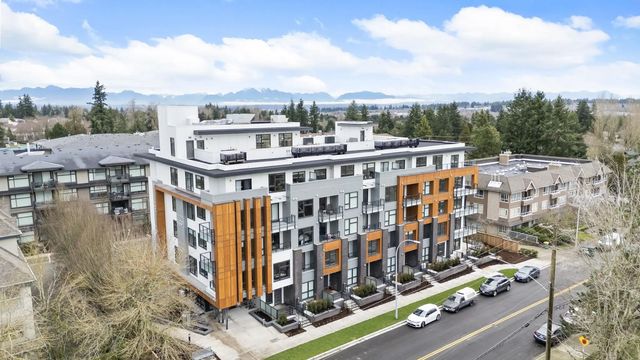 15353 17 Avenue 211, Surrey
