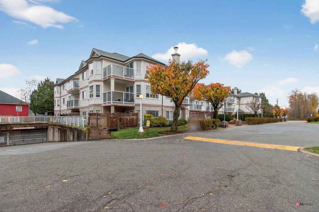 12769 72 Avenue 312, Surrey