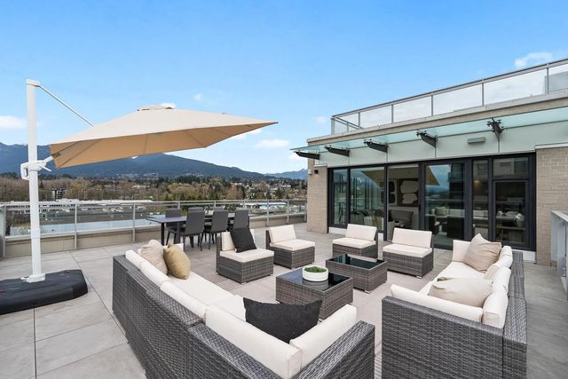 755 Harbourside Drive 703, North Vancouver
