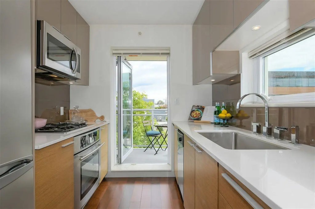 1808 W 3rd Avenue 307, Vancouver