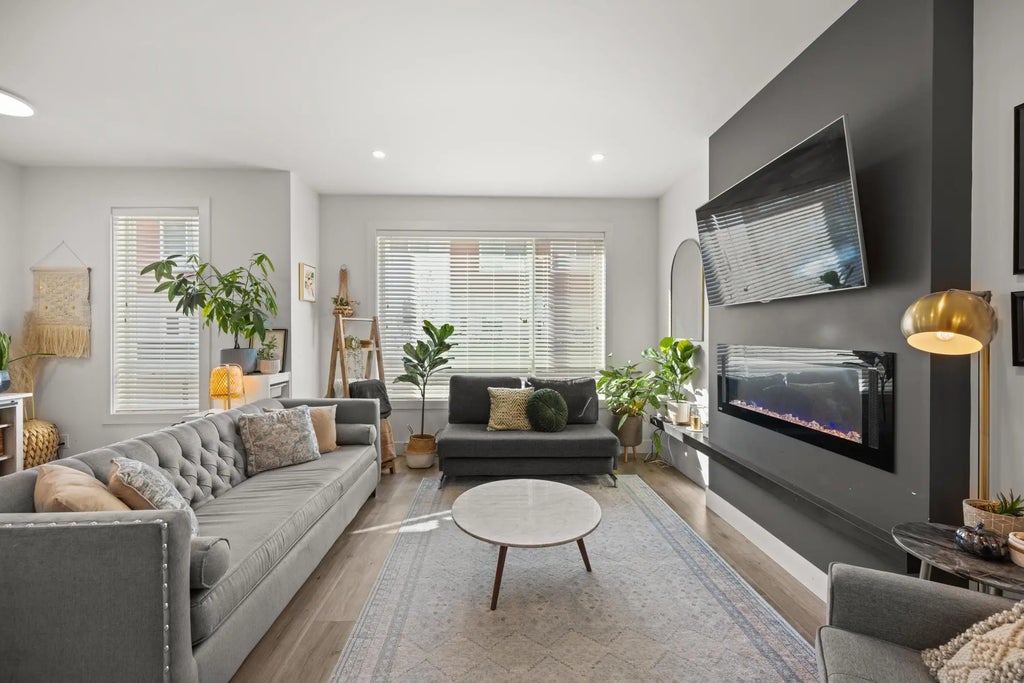 27640 Lantern Avenue 10, Abbotsford