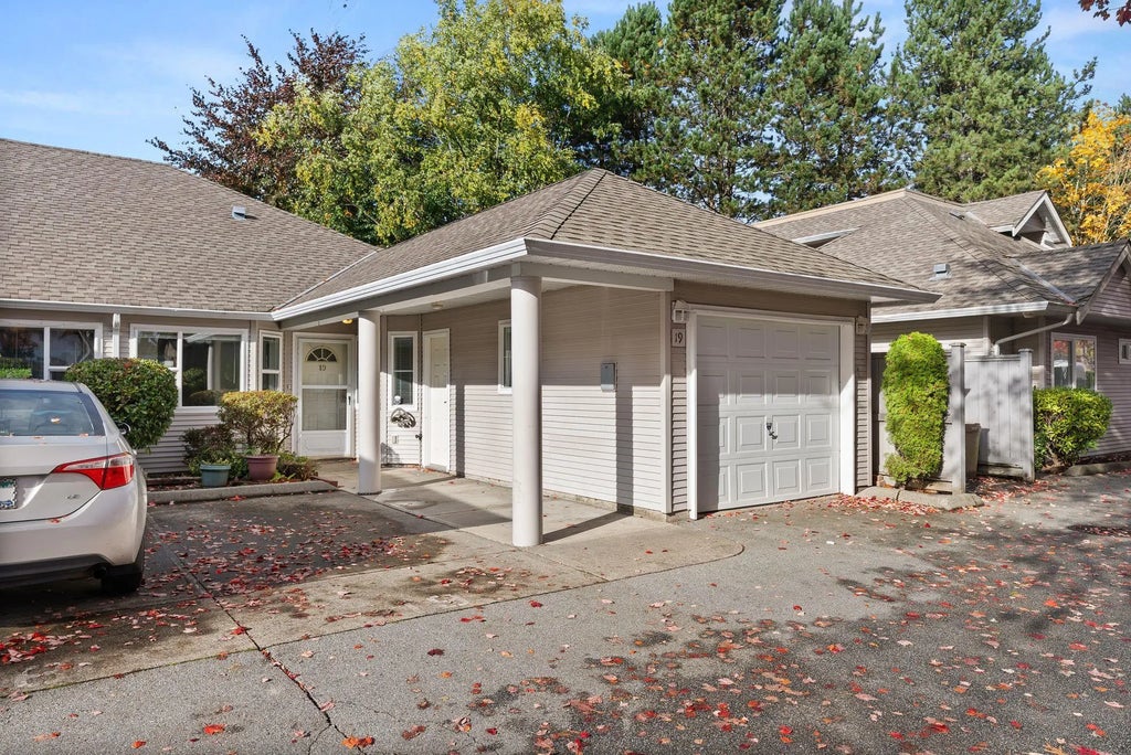 7127 124th Street 19, Surrey