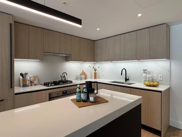 2235 E Broadway 210, Vancouver