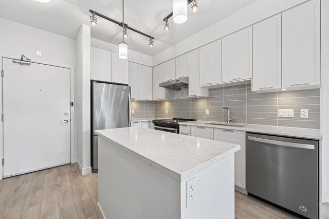 828 Gauthier Avenue 315, Coquitlam