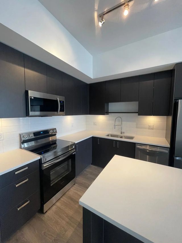 15815 85 Avenue 609, Surrey