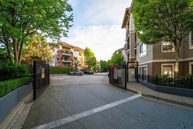 8929 202 Street D207, Langley