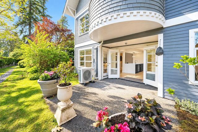 3399 Capilano Crescent 103, North Vancouver
