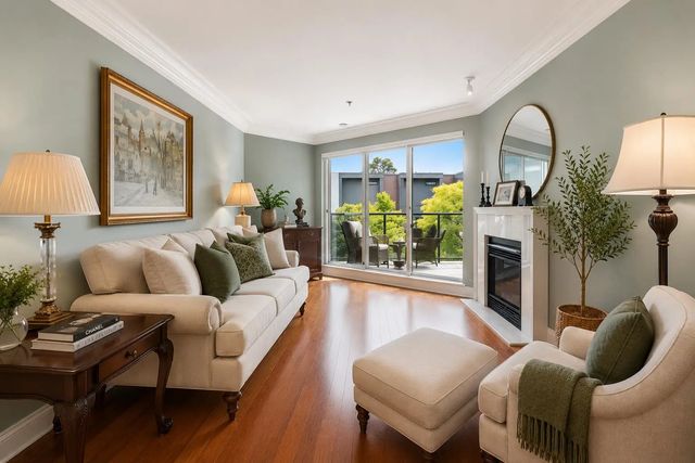 15210 Pacific Avenue 220, White Rock