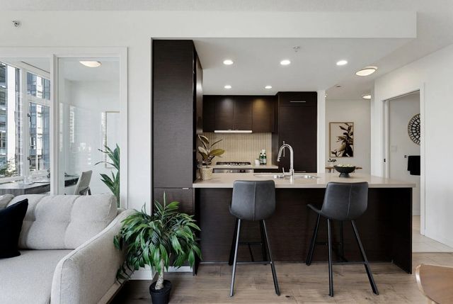 833 Homer Street 708, Vancouver