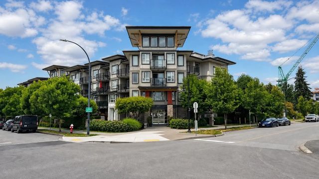 12075 Edge Street 201, Maple Ridge