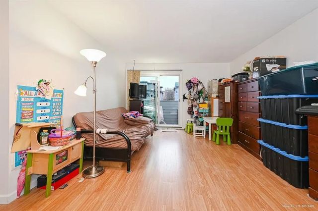16 Lakewood Drive 406, Vancouver