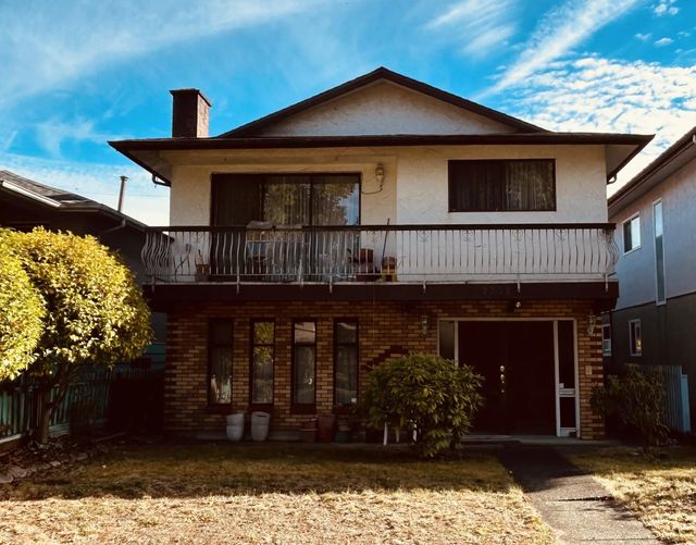 2232 E 45 Avenue, Vancouver