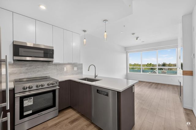 11639 227 Street 503, Maple Ridge
