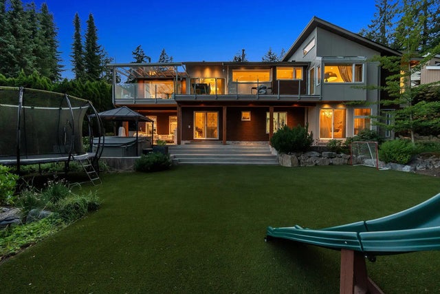 3706 Southridge Place, West Vancouver