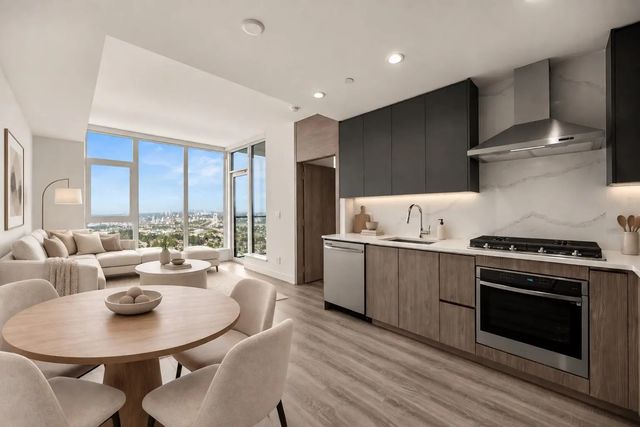 10750 135a Street 3808, Surrey