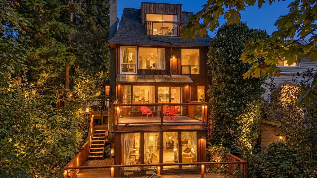 2069 Westview Drive, North Vancouver