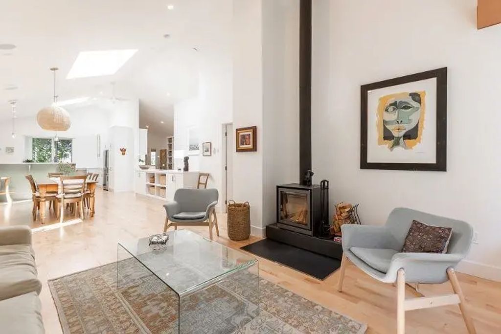 411 7th Avenue, Hope