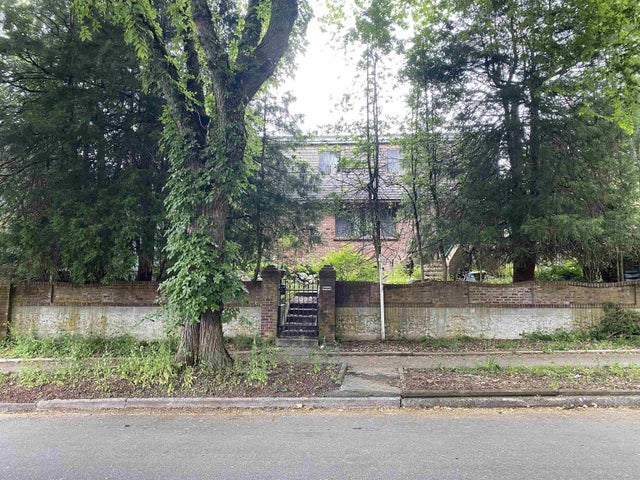 2371 E 6th Avenue, Vancouver