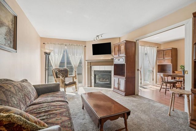 11726 225 Street 402, Maple Ridge