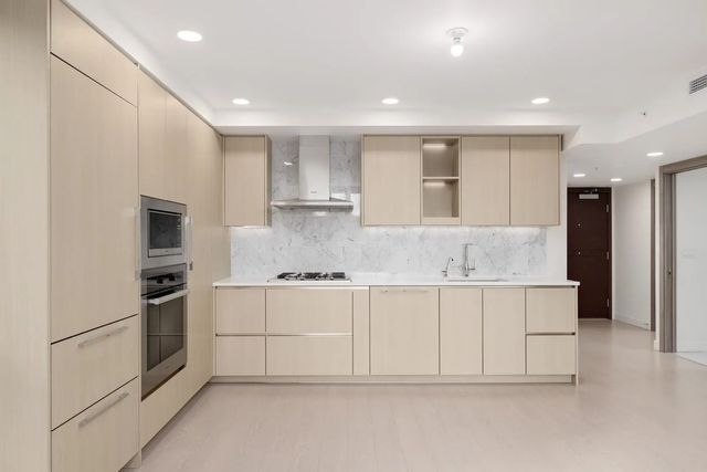 455 Sw Marine Drive 612, Vancouver