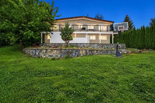 520 Ballantree Place, West Vancouver
