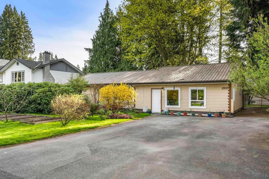 8952 Wright Street, Langley