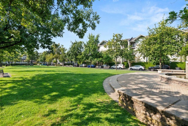 7089 Mont Royal Square 417, Vancouver