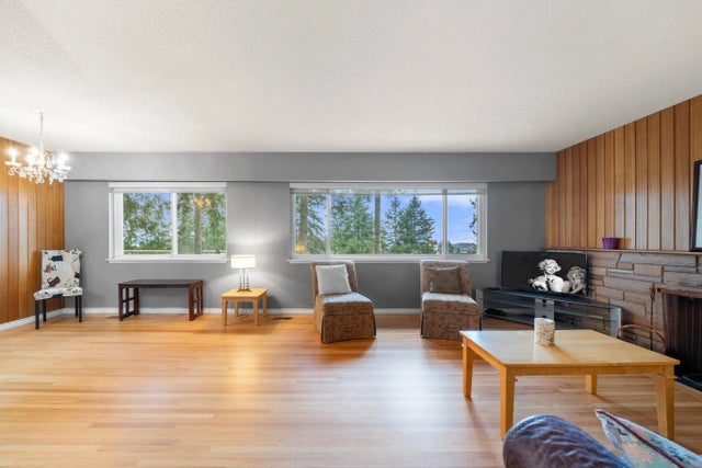 479 E 29th Street, North Vancouver