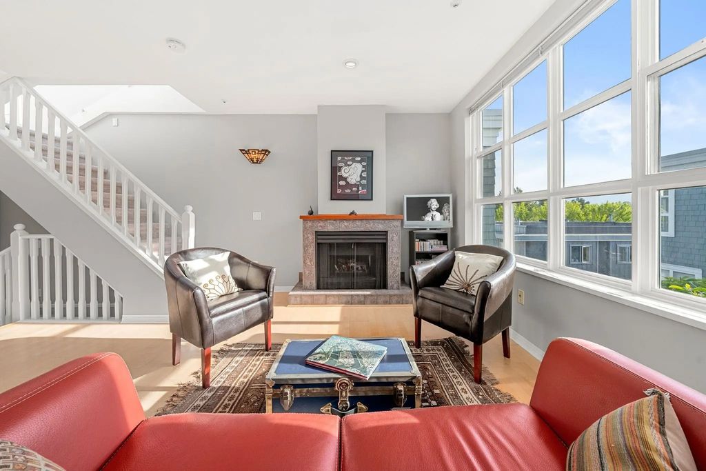 669 W 7th Avenue 207, Vancouver