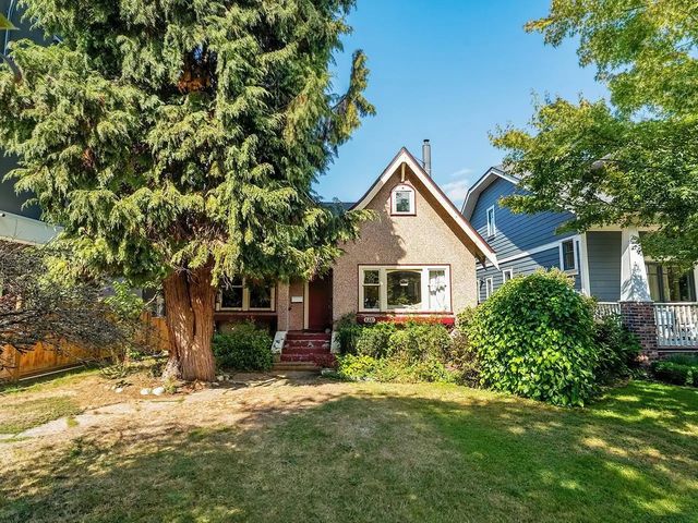 2521 Kitchener Street, Vancouver