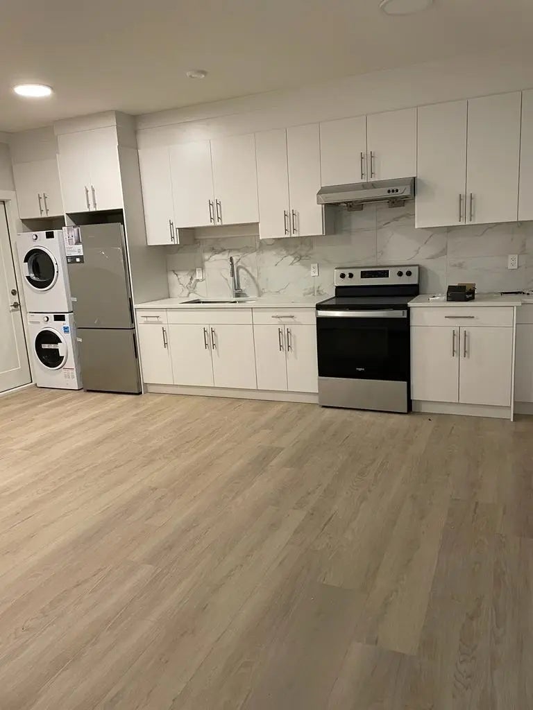 15655 77b Avenue, Surrey