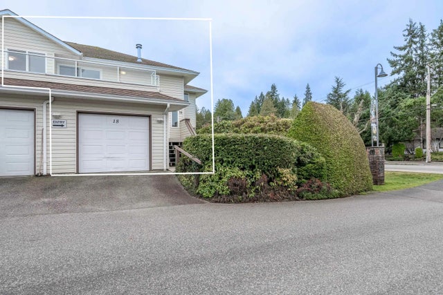 5610 Trail Avenue 18, Sechelt