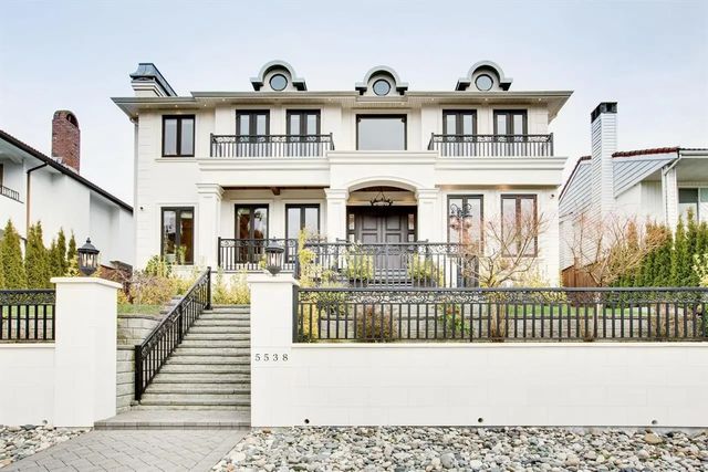 5538 Meadedale Drive, Burnaby