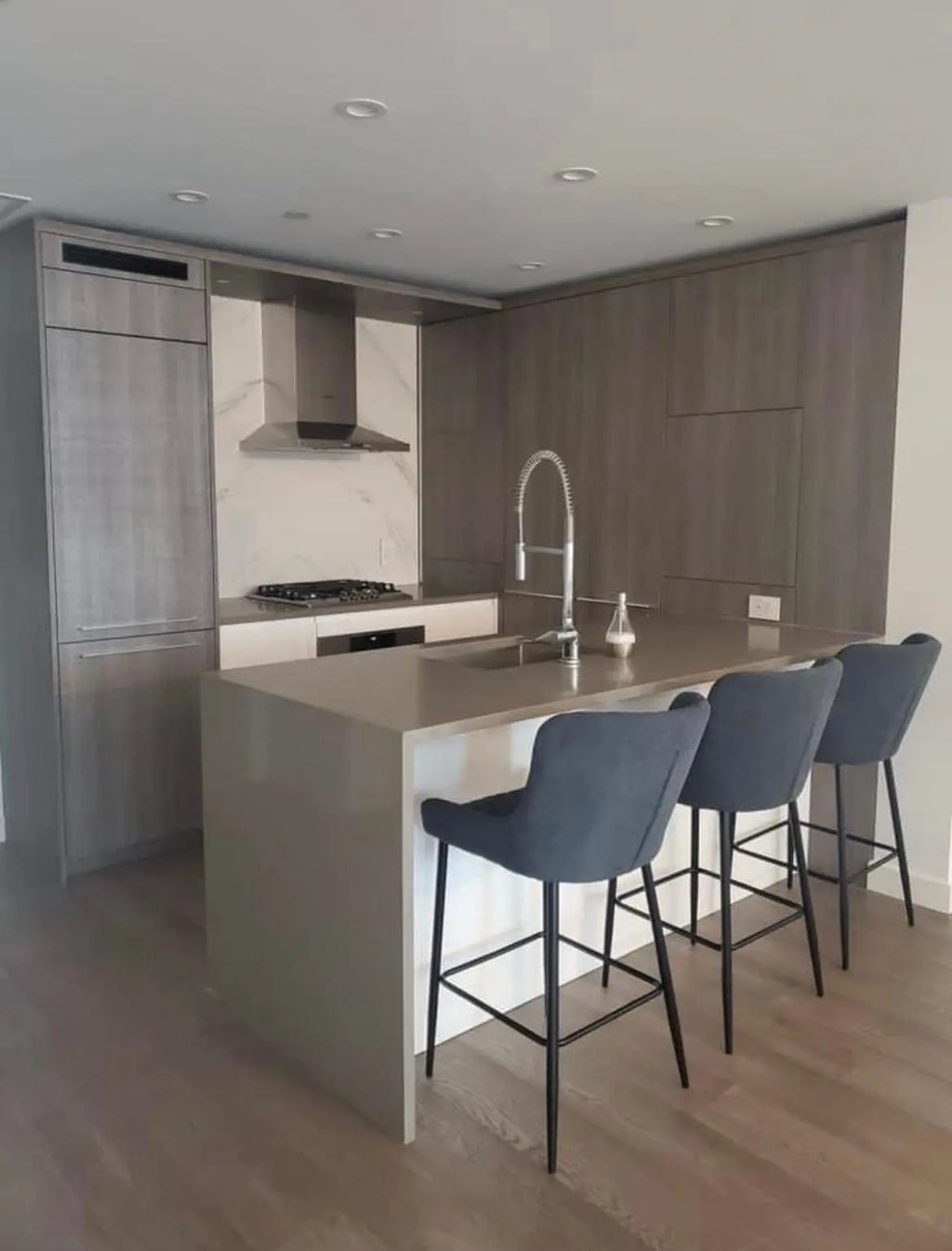 1441 Johnston Road 505, White Rock