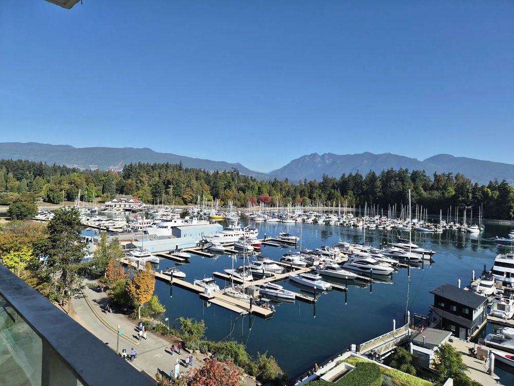 1777 Bayshore Drive 803, Vancouver