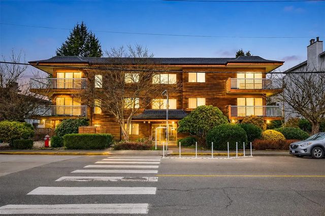 11957 223 Street 301, Maple Ridge