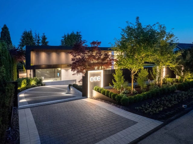 690 Knockmaroon Road, West Vancouver