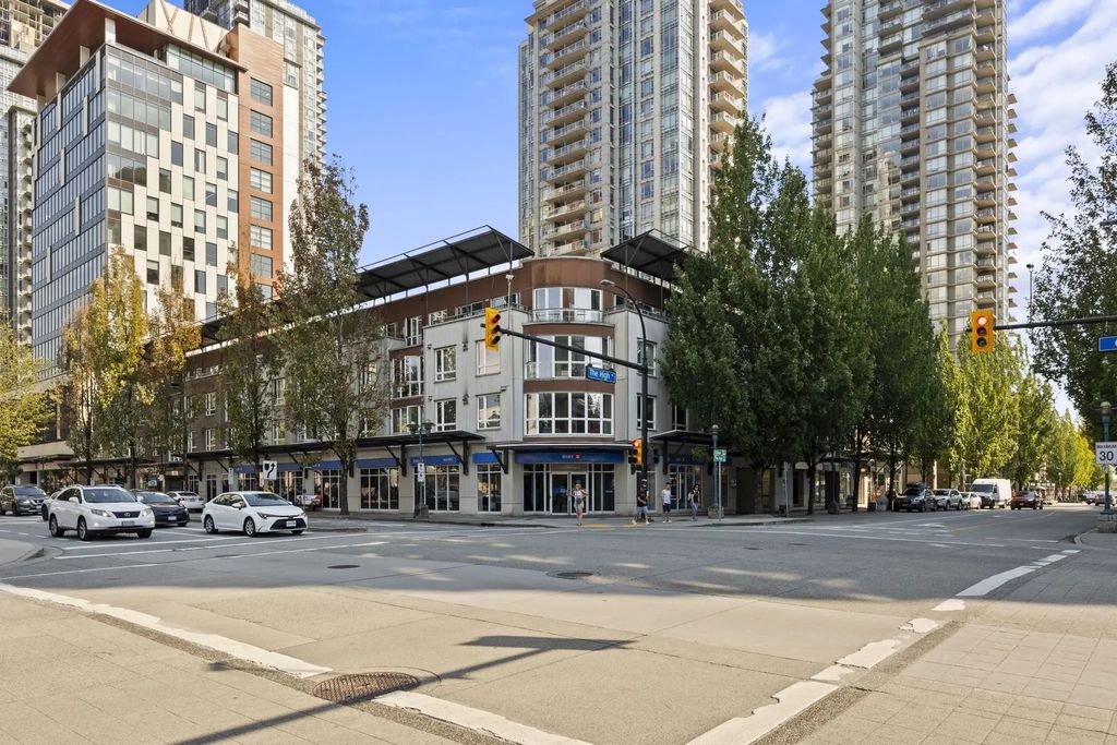 1163 The High Street Ph9, Coquitlam