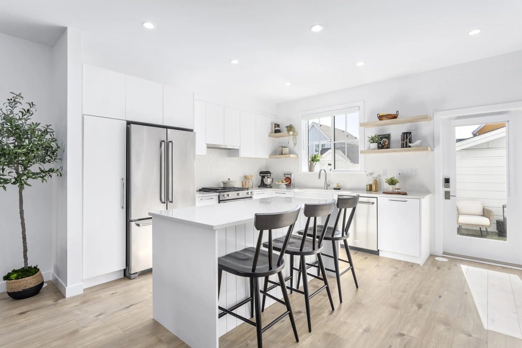 6366 Dairy Avenue 4, Tsawwassen