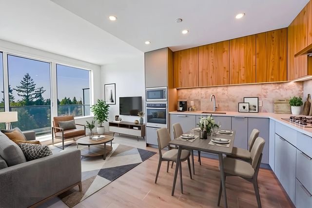 13359 Old Yale Road 905, Surrey