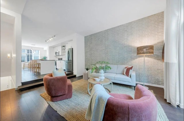 18681 68 Avenue 32, Surrey