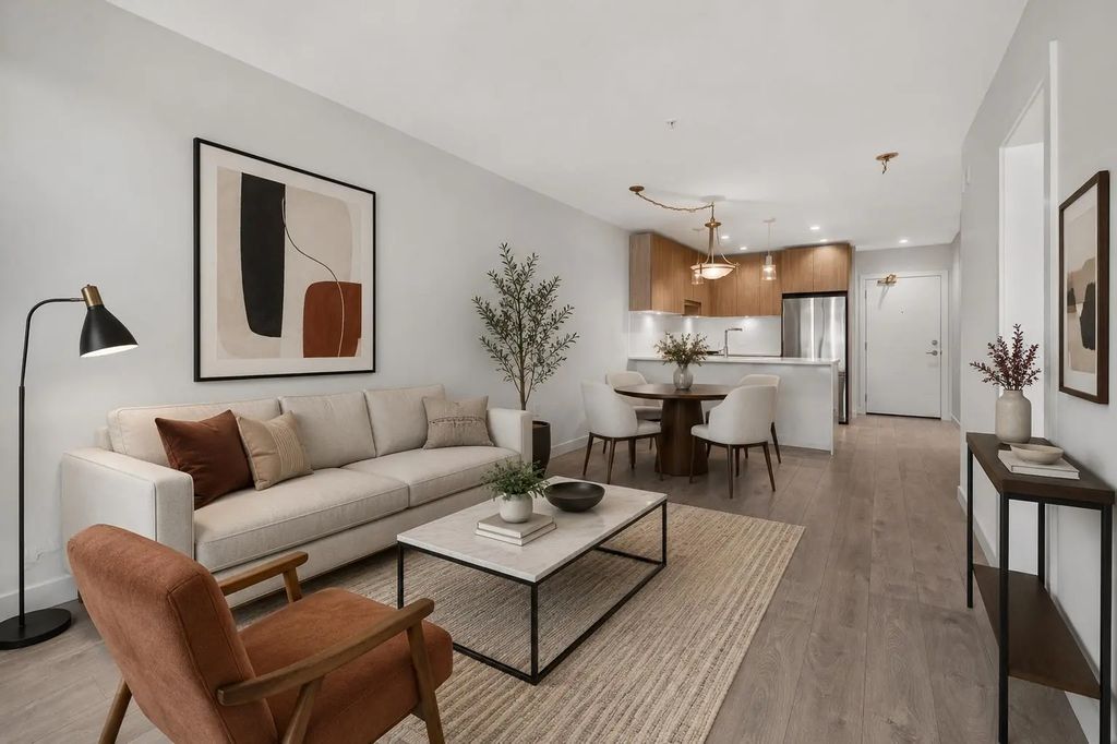 108 E 8th Street 210, North Vancouver