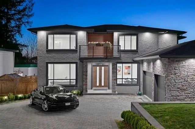338 Mundy Street, Coquitlam