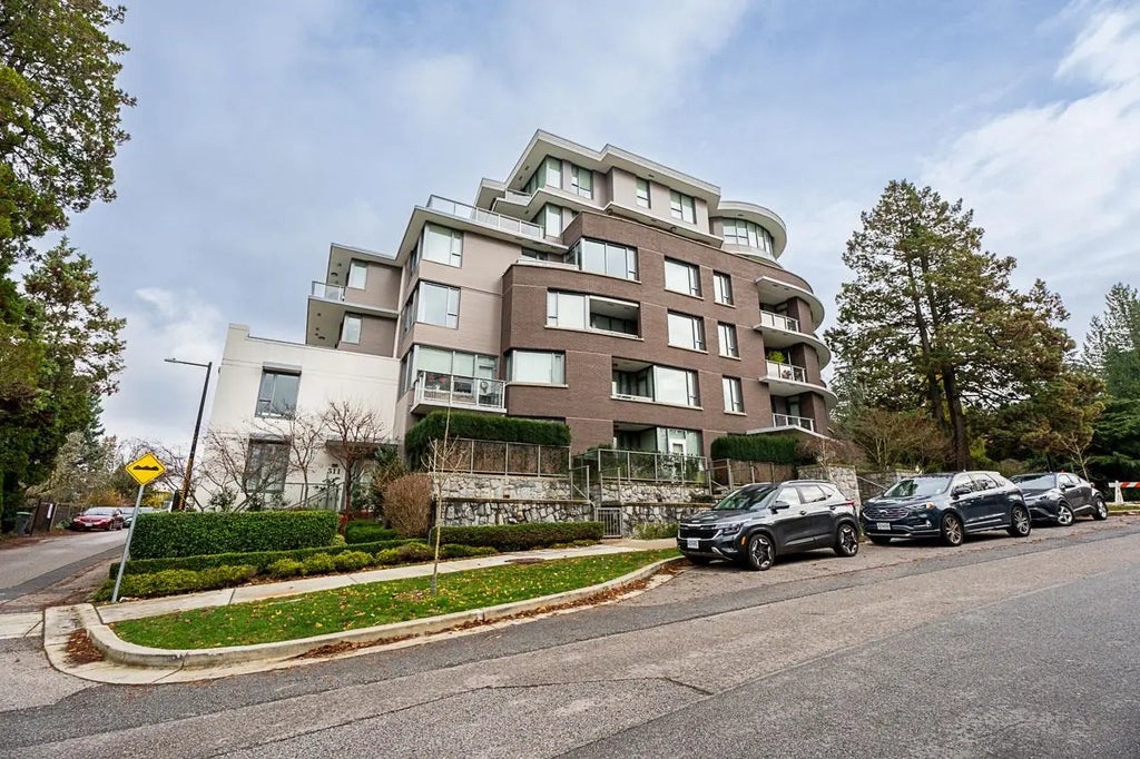 505 W 30th Avenue 301, Vancouver