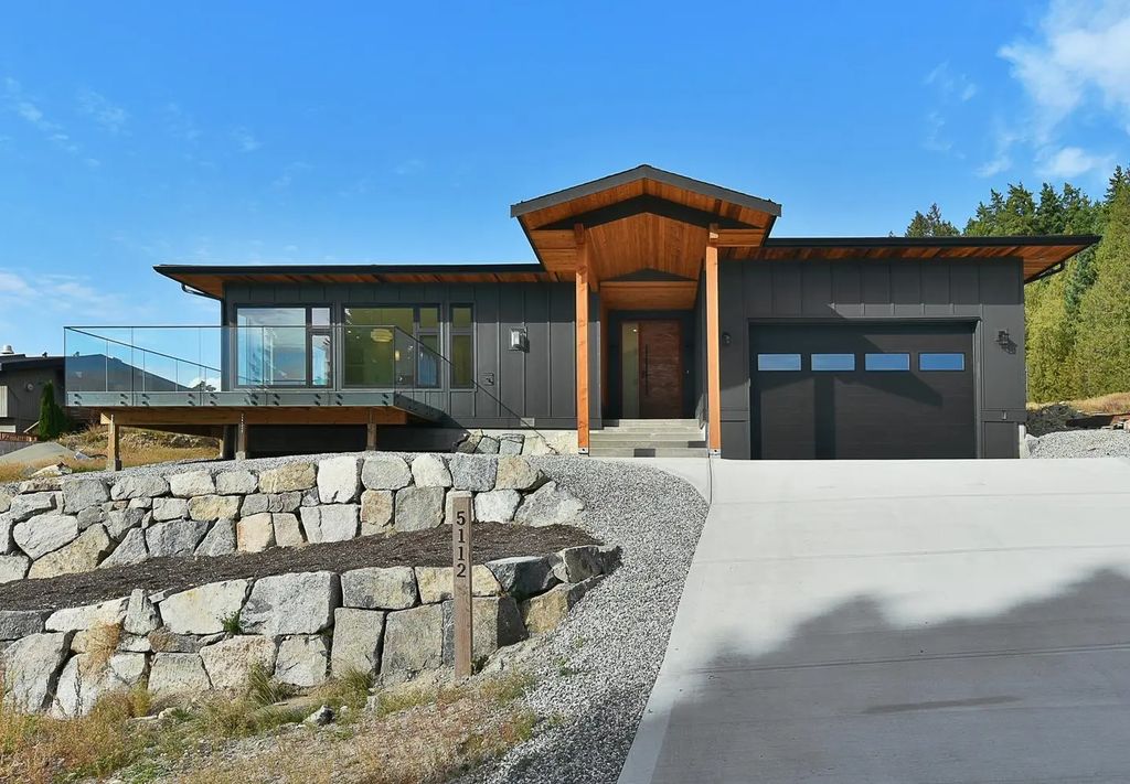5112 Chapman Road, Sechelt