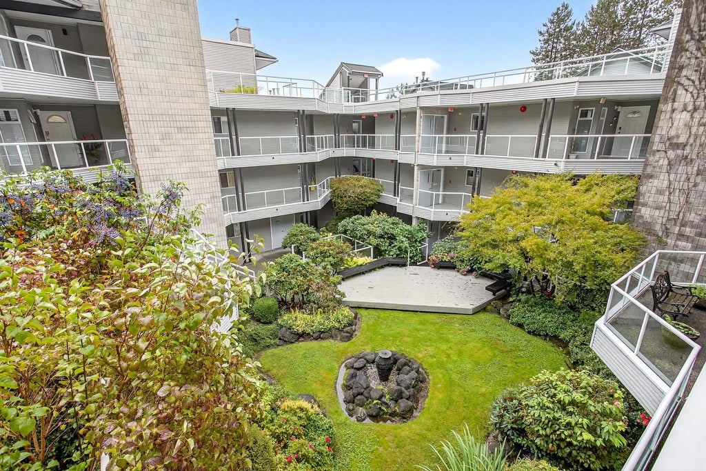 2733 Atlin Place 305, Coquitlam