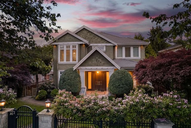 2155 W 37th Avenue, Vancouver